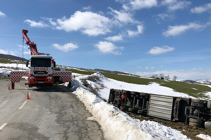 asistencia en carretera para camiones y autobuses en gipuzkoa. Gruas especializadas