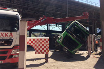 asistencia con camión grua en carretera